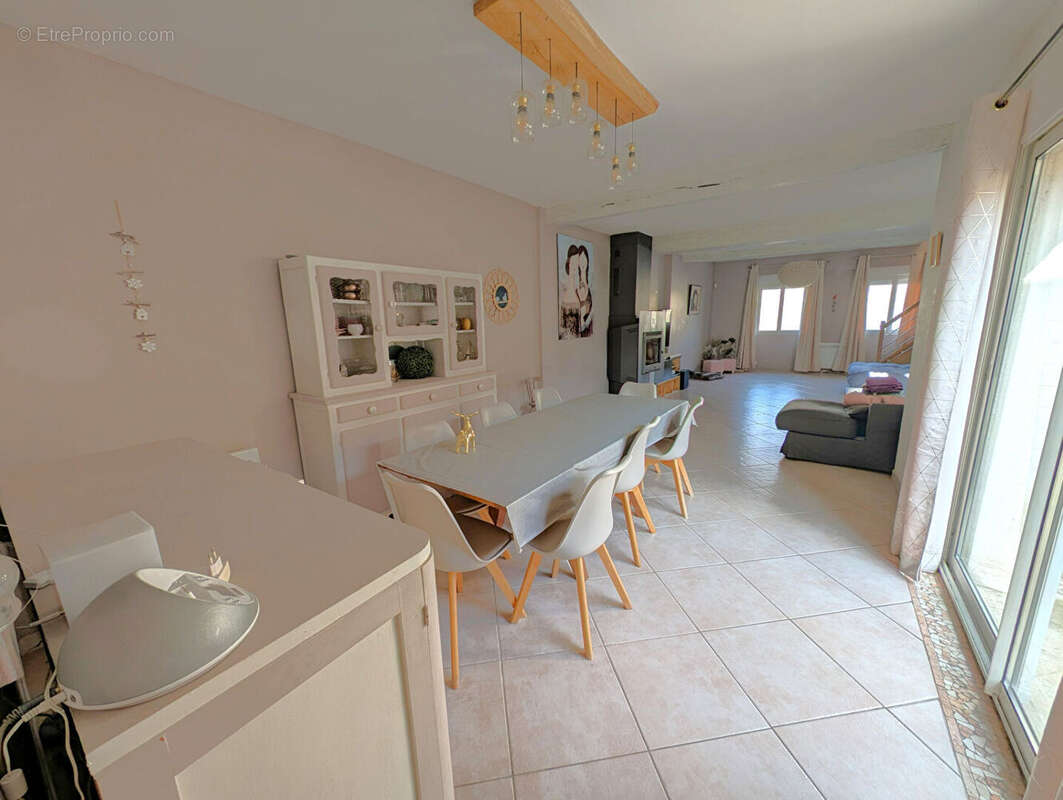 Maison à CHARMOY