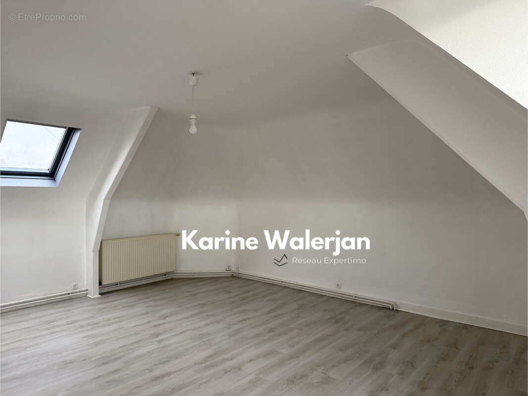 Maison à COURRIERES