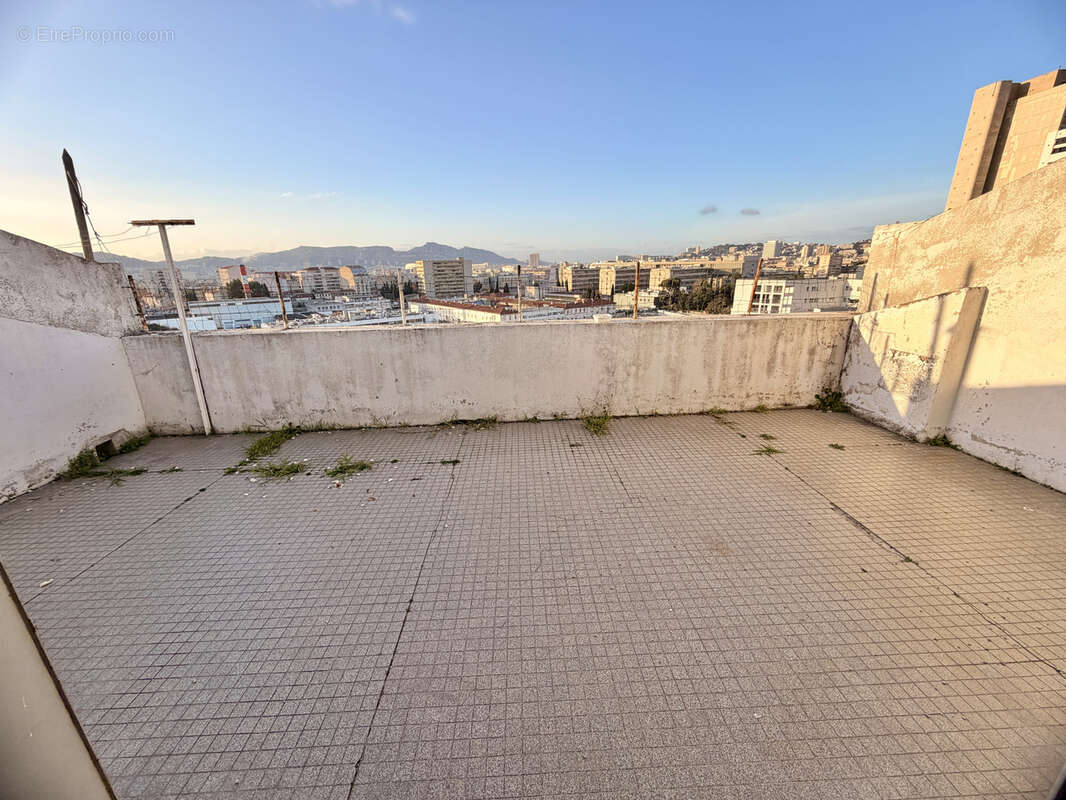 Appartement à MARSEILLE-5E