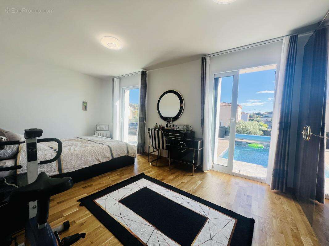 Villa T6 de standing avec piscine - photo 6