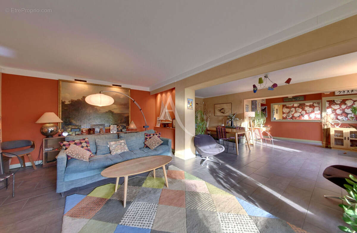 Maison à CHAMPS-SUR-YONNE