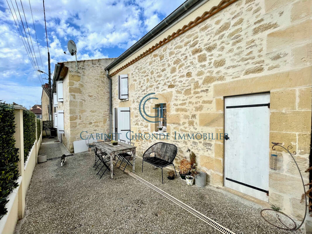 Maison à SAINT-PIERRE-D'AURILLAC