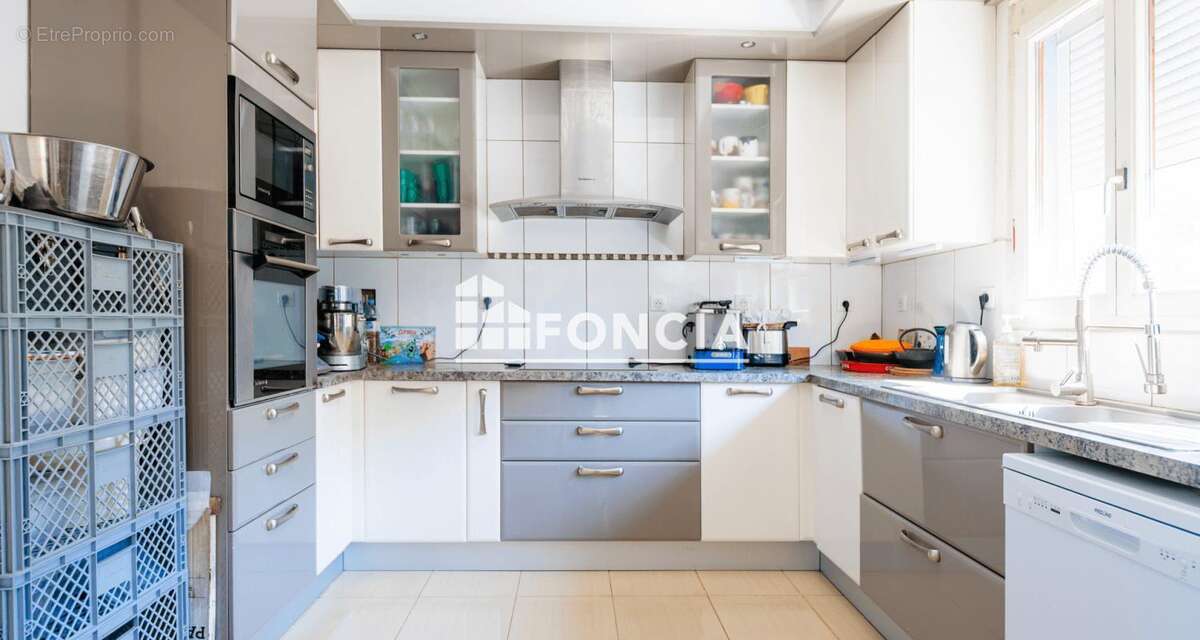 Maison de 139,34 m² et dépendance studio duplex de 24,35 m² sur 4 ares de terrain - LINGOLSHEIM - photo 8