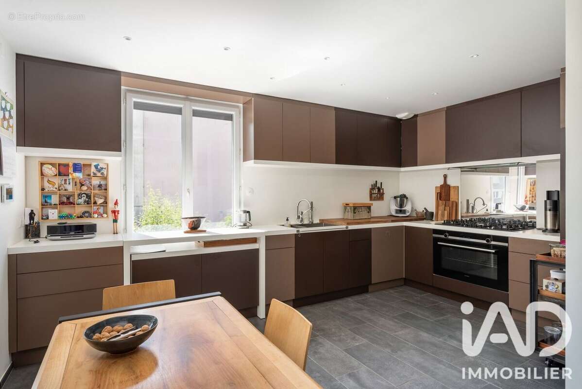 Maison 120 m² à Saint-Martin-Le-Vinoux  - photo 4