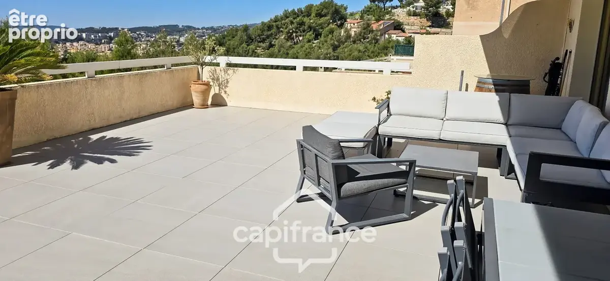 Appartement 6 pièces + 1 garage double TOULON (83) - photo 4