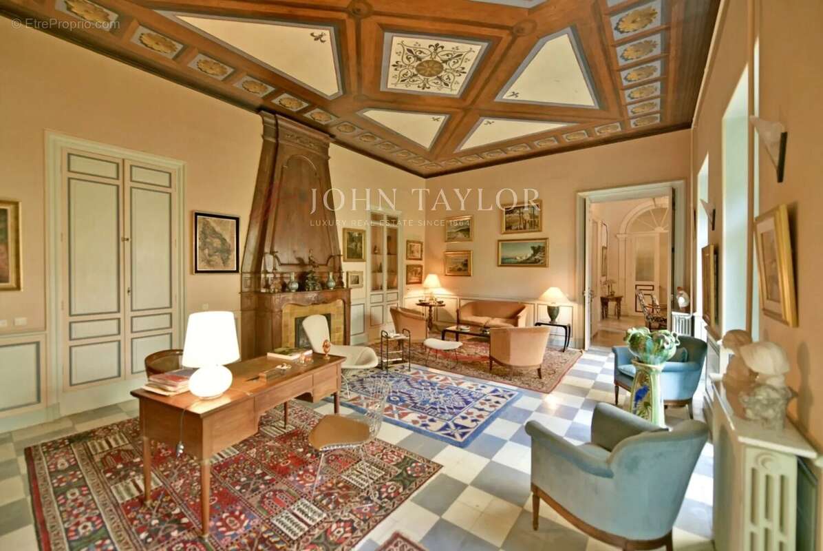 Hôtel particulier en plein cœur de L’Isle-sur-la-Sorgue,. - photo 6