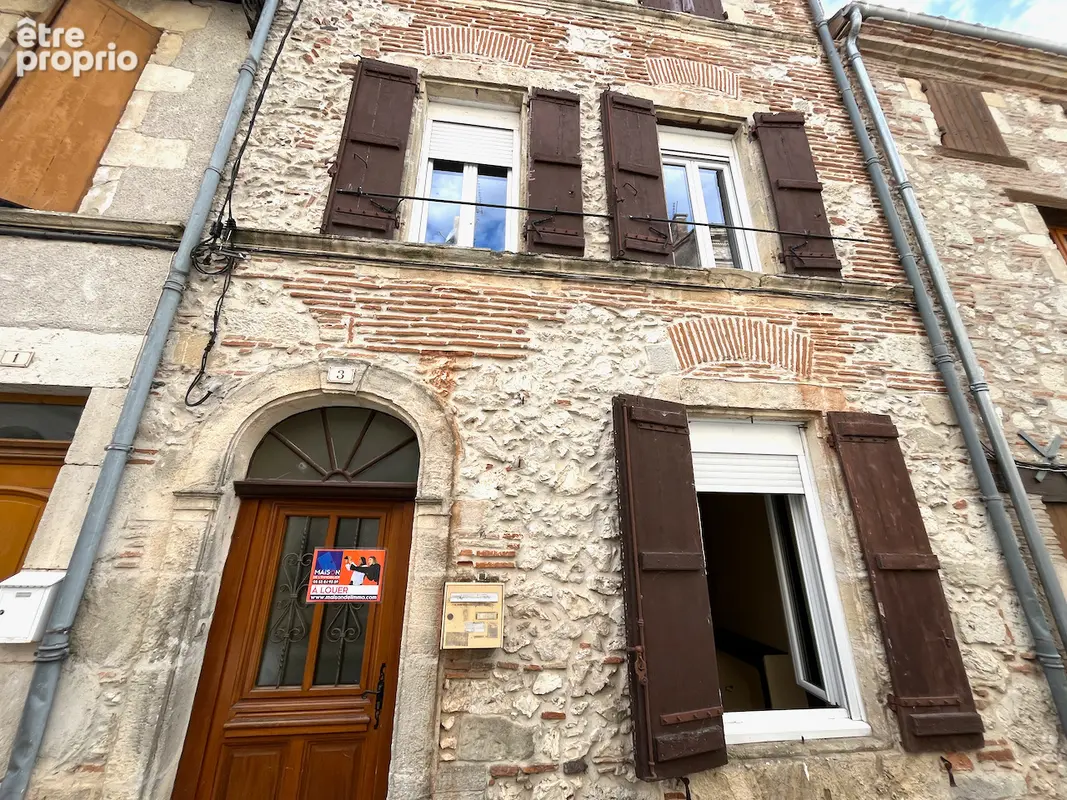 Maison à MONCLAR