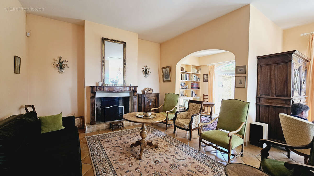 Maison à LA CADIERE-D'AZUR