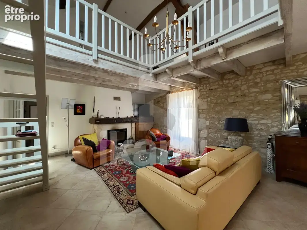 Bâtisse en pierre, charme authentique, rénovation soignée - photo 5