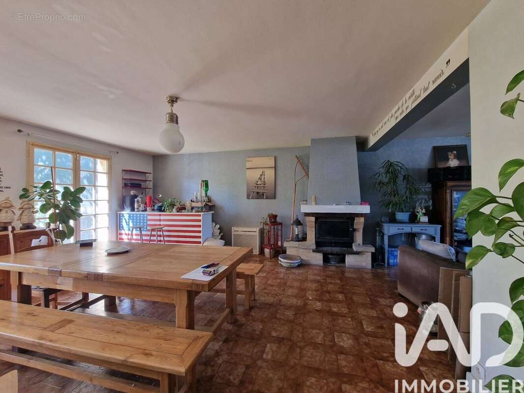 Photo 3 - Maison à TERRASSON-LAVILLEDIEU