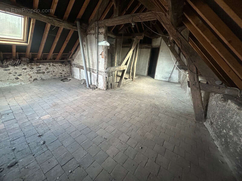 Maison à ROGNY-LES-SEPT-ECLUSES