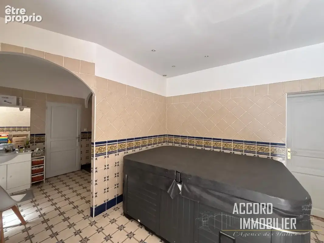 Superbe Maison T9 d'une superficie habitable de 286 m2 avec dépendances, piscine sur 1494 m2 de terrain - photo 12