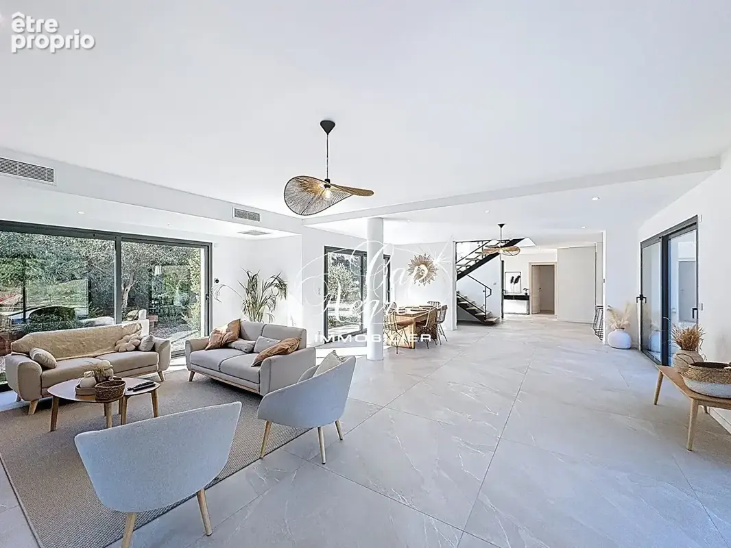 Villa neuve avec piscine et grand terrain avec collines à vendre au plan de la tour frais de notaire réduits - golfe de saint tr - photo 7
