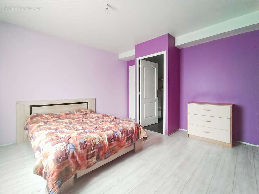 Maison à LA CHAPELLE-AUX-FILTZMEENS