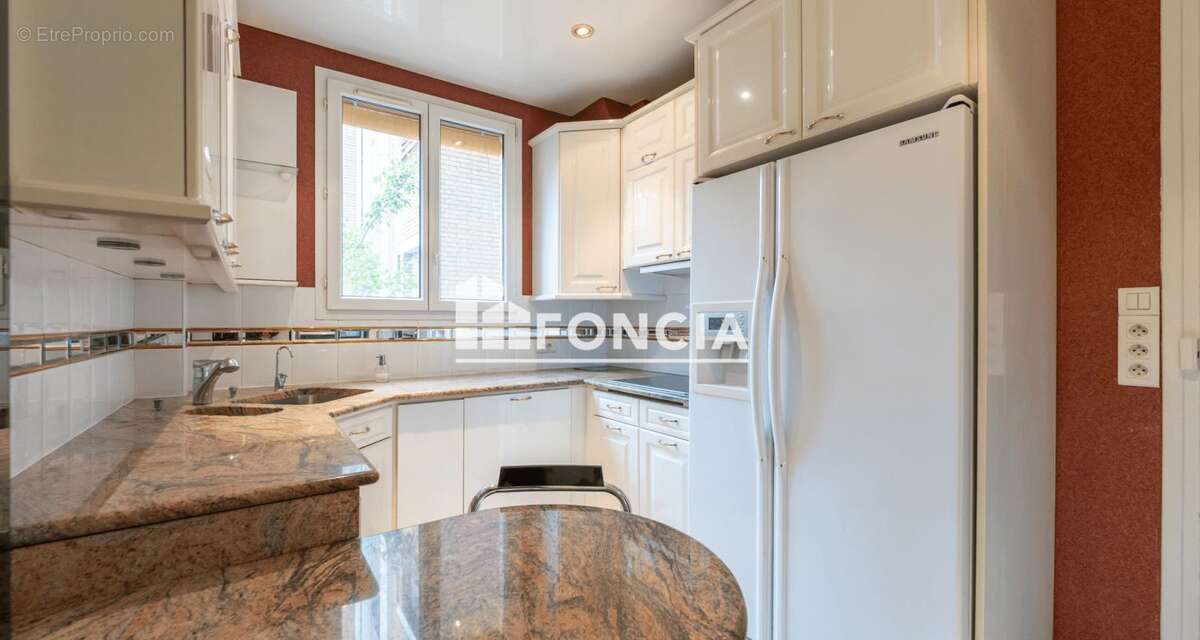 Appartement à PARIS-19E