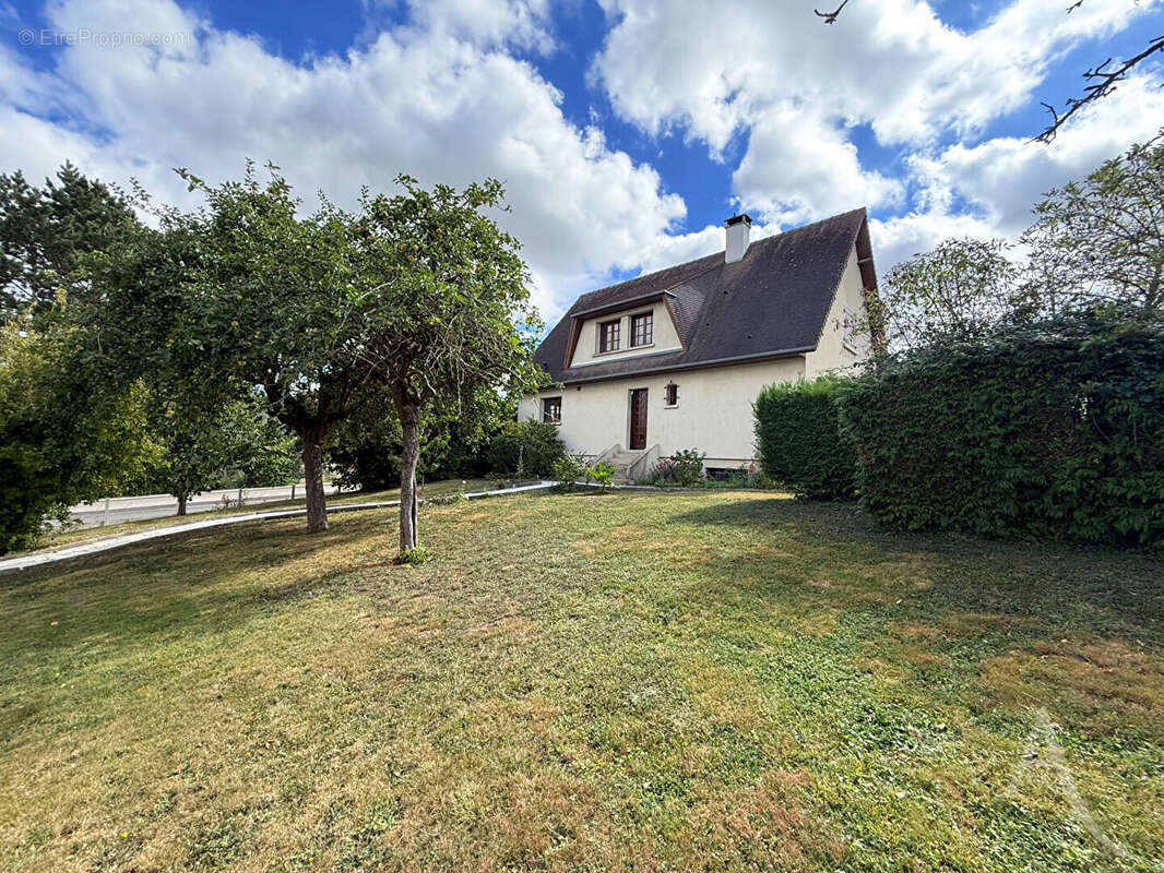 Maison à AMAYE-SUR-ORNE