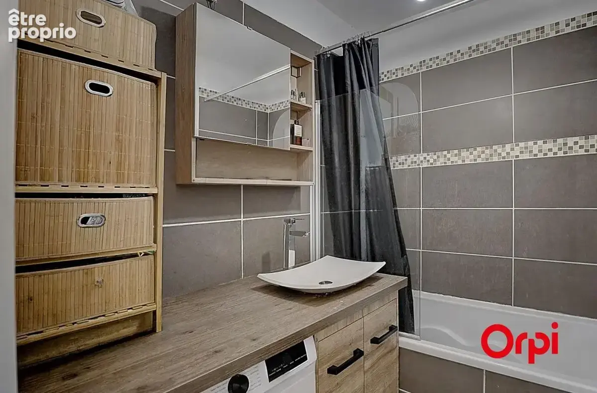 A vendre - appartement T4 de plus de 82 m2 avec une place privative - photo 14