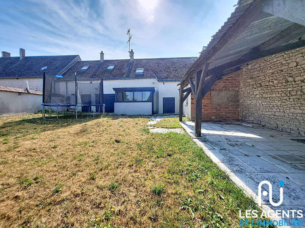 Maison Charsonville 6 pièce(s) - photo 12