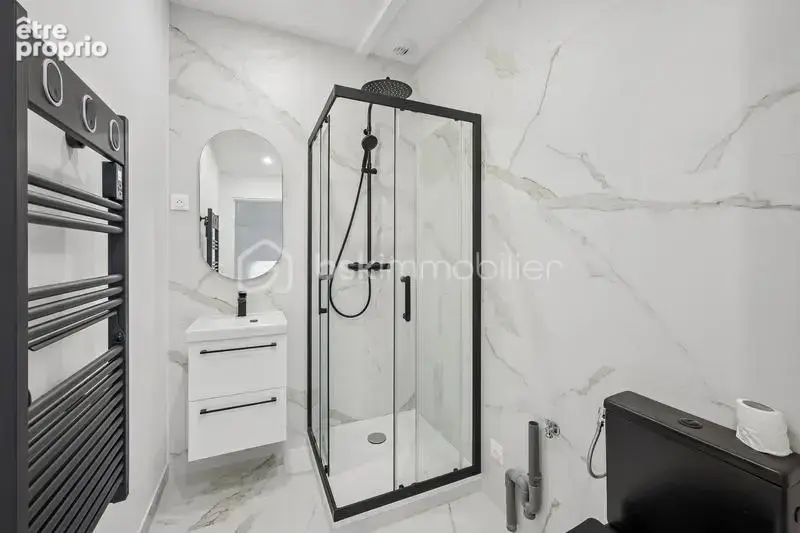 Bel appartement f3 entièrement rénové tres bien situe en plein centre ville - photo 11