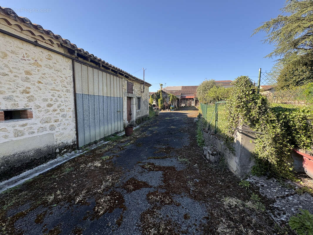 Maison à BOURLENS