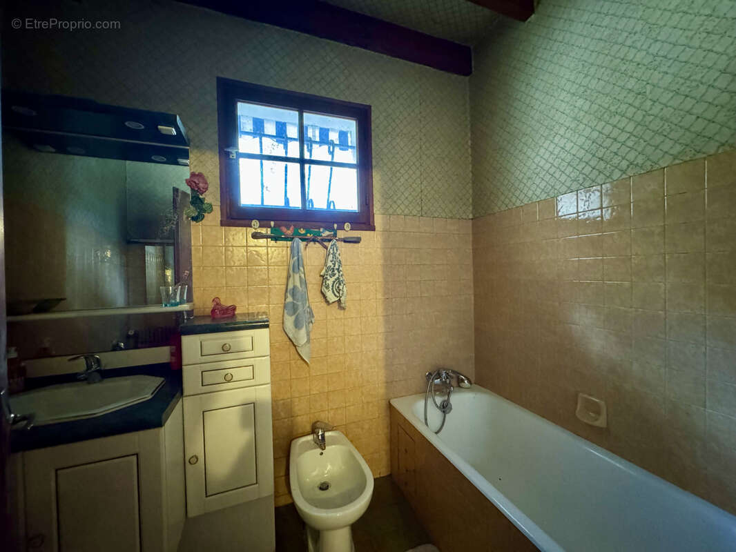 Maison à MARTIGNAS-SUR-JALLE