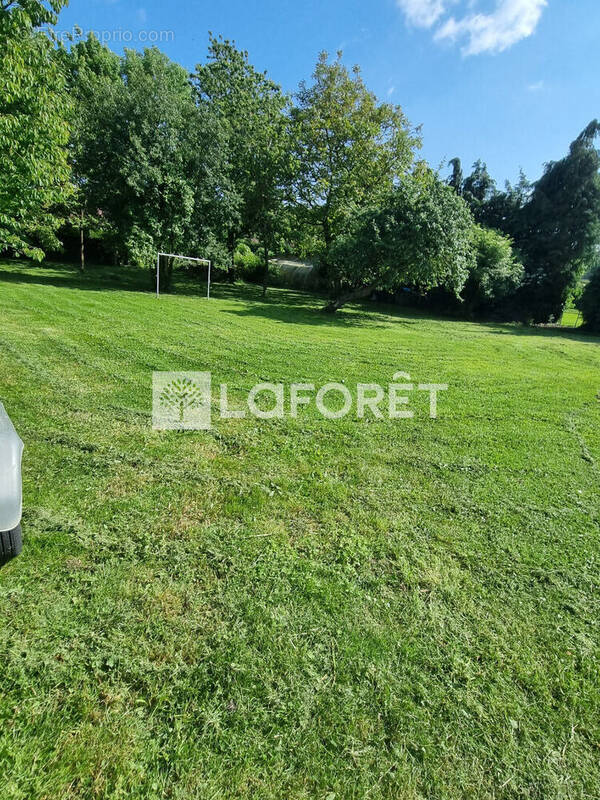 Terrain à CAMPAGNE-LES-HESDIN