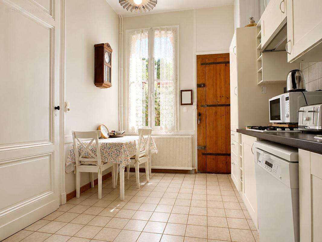 Vente Maison 200m2 LORMONT (33310) - photo 5