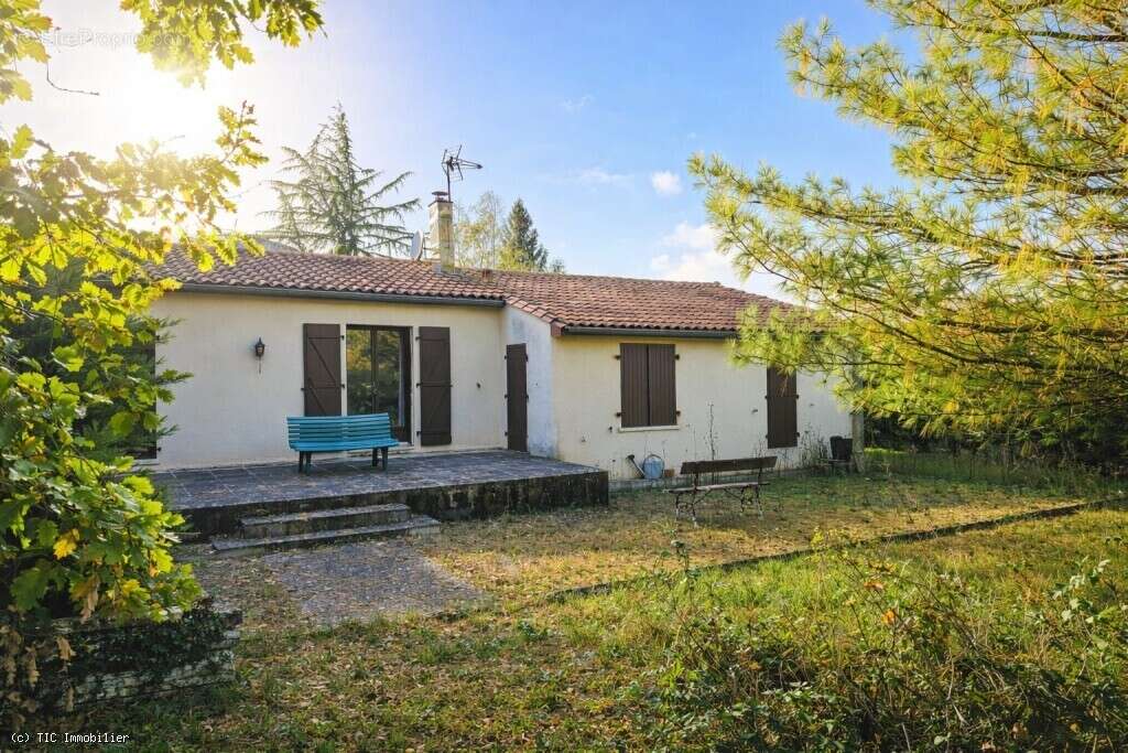 Maison à VERTEUIL-SUR-CHARENTE
