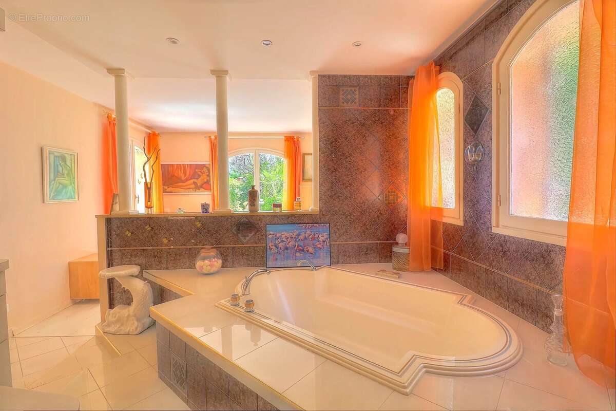 Villa de Charme avec Vue Mer et Piscine à Débordement – Mandelieu-la-Napoule - photo 20