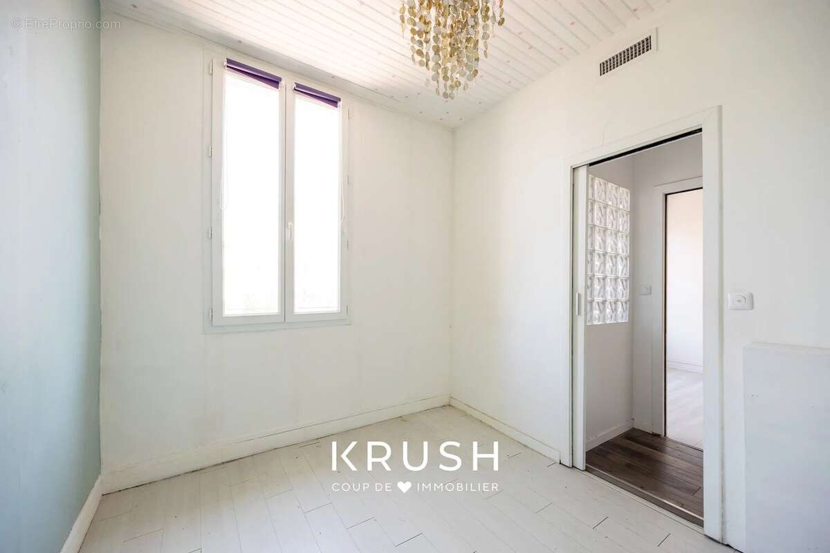 Appartement à MARSEILLE-6E