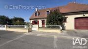 Photo 1 - Maison à ROYE