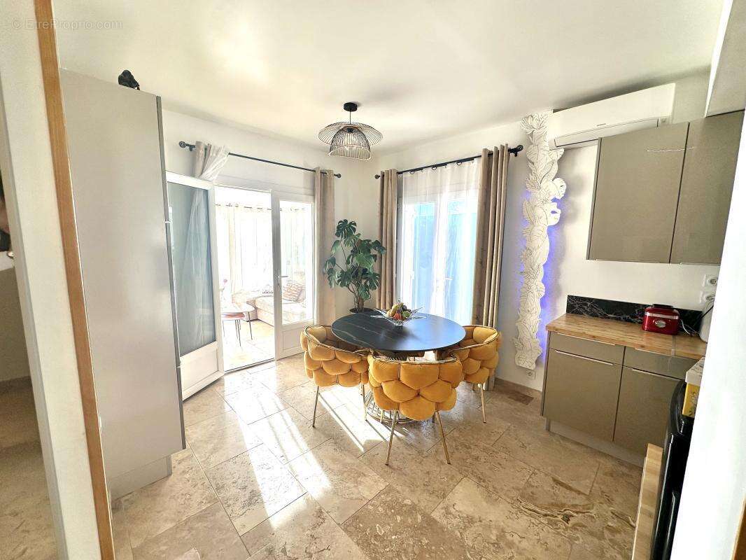 Maison 59 m² à Grasse  - photo 3