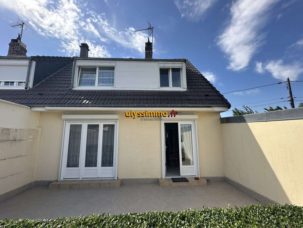Maison à ROSIERES-EN-SANTERRE