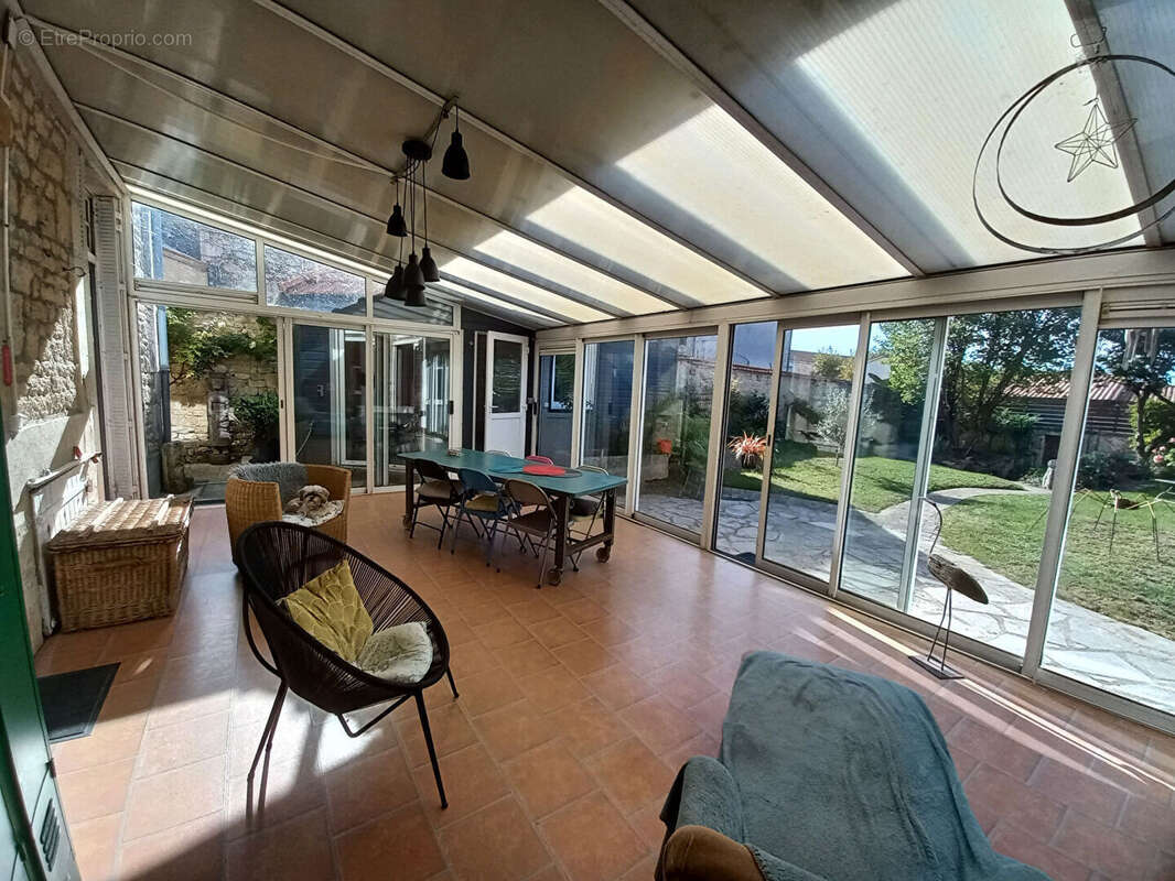 Photo 2 - Maison à FONTENAY-LE-COMTE