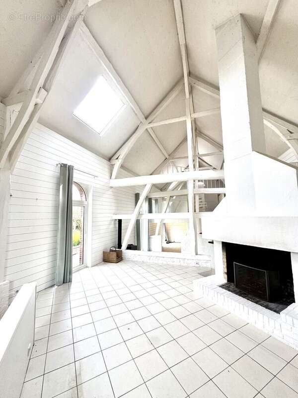 Maison à SAINT-VAAST-DIEPPEDALLE