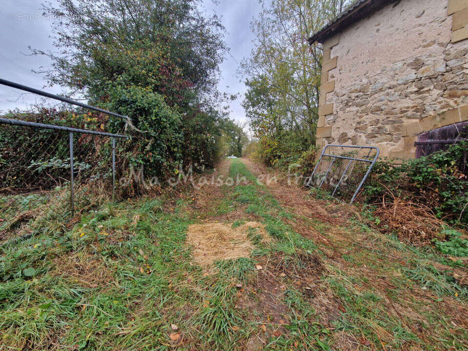 Autre à SAINT-POURCAIN-SUR-SIOULE