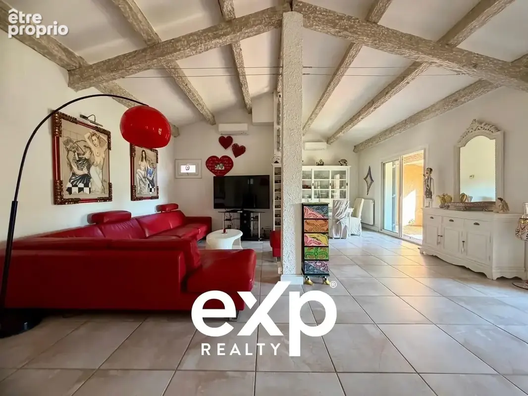 Maison 4 pièces 130 m² à vendre à Saint-Maximin-La-Sainte-Baume (83470) - photo 8
