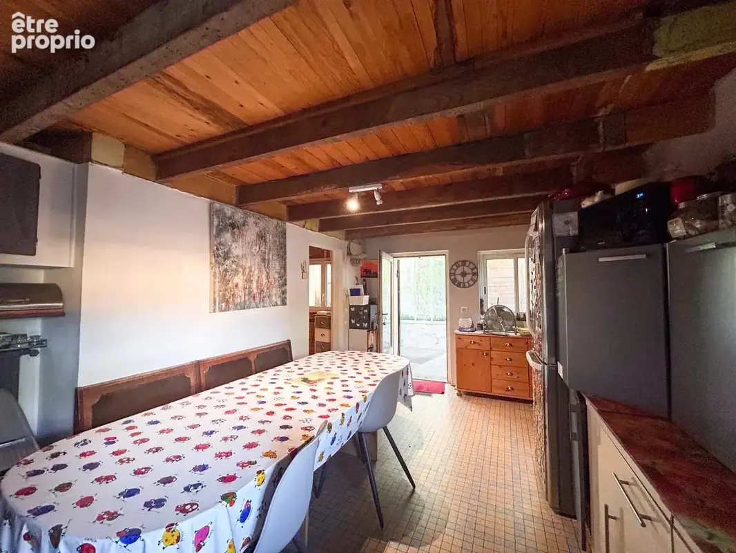 SAINT REMY : Maison de plain-pied de 150 m² à restaurer sur 5 051 m² de terrain - photo 4