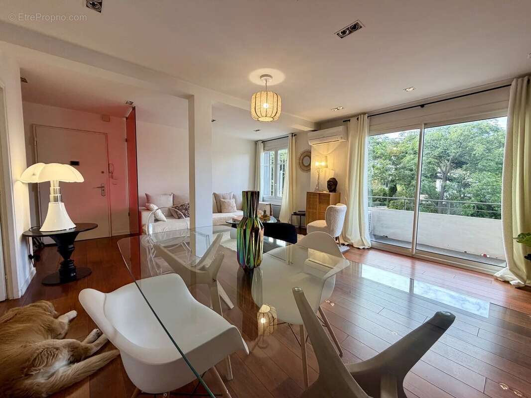 Appartement à MARSEILLE-8E