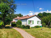 Maison à MONTREVAULT