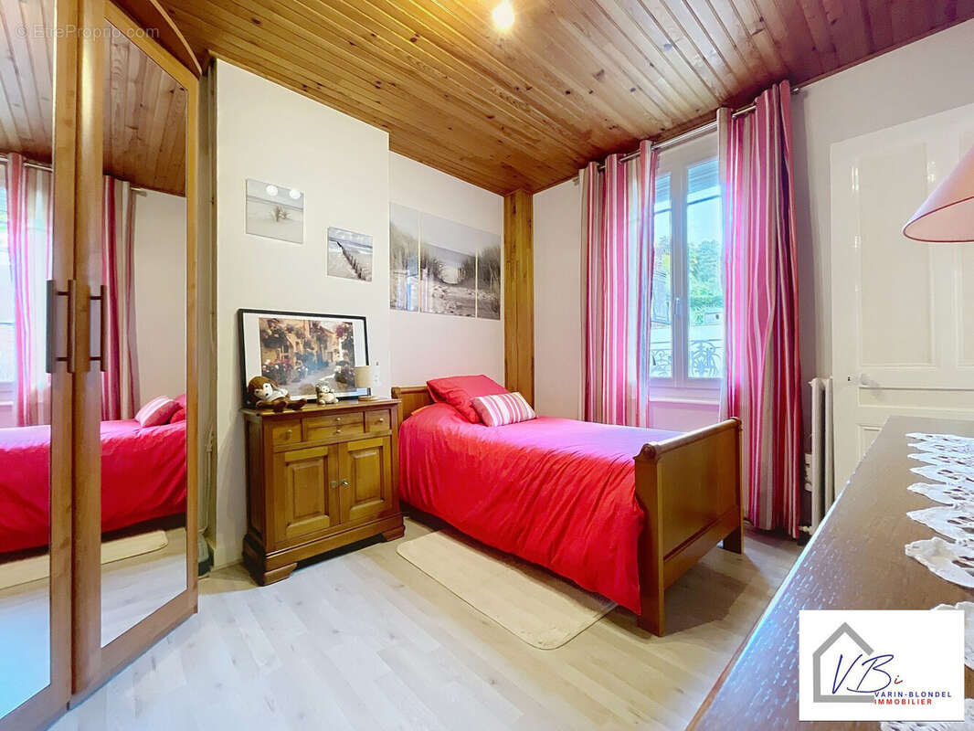 Maison à LILLEBONNE