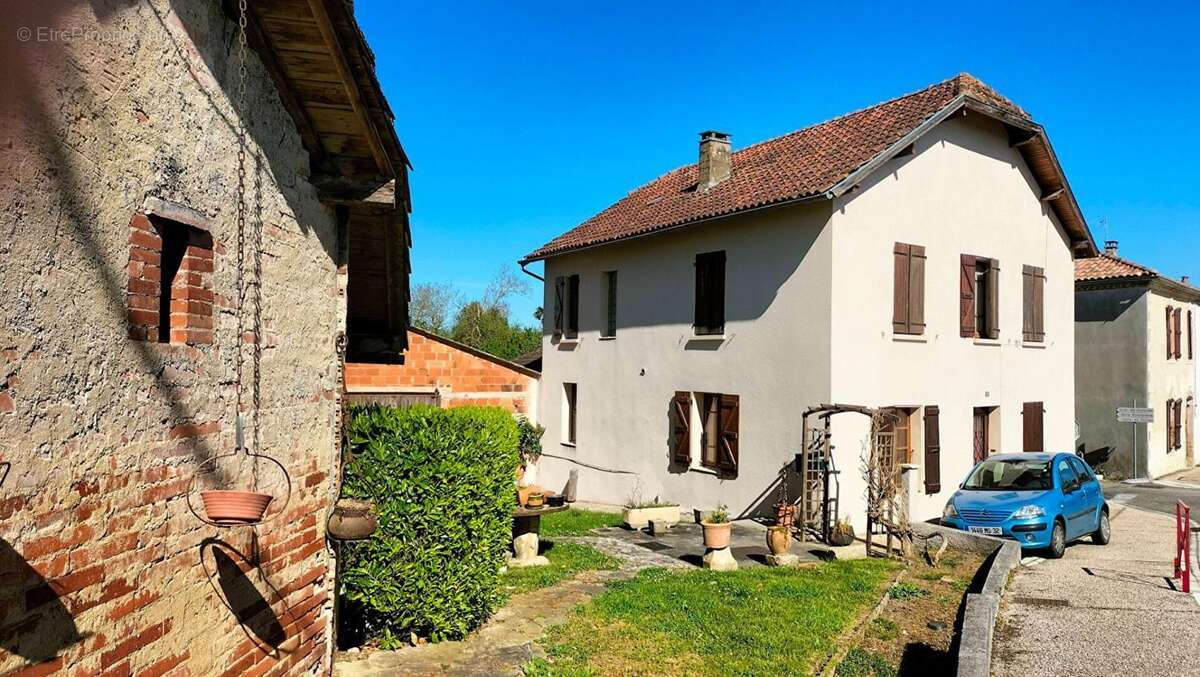 Maison à PUYCASQUIER