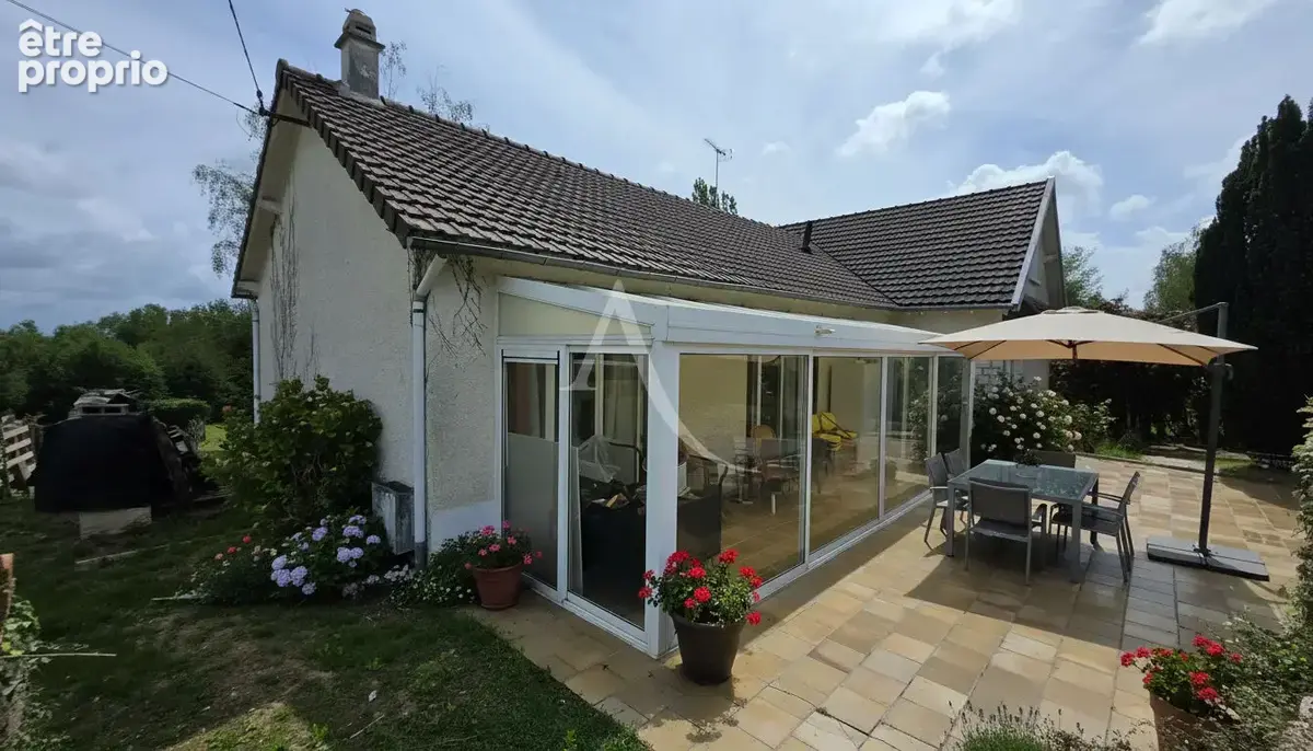 Photo Maison à Mareuil-Sur-Cher au prix de 265 000€