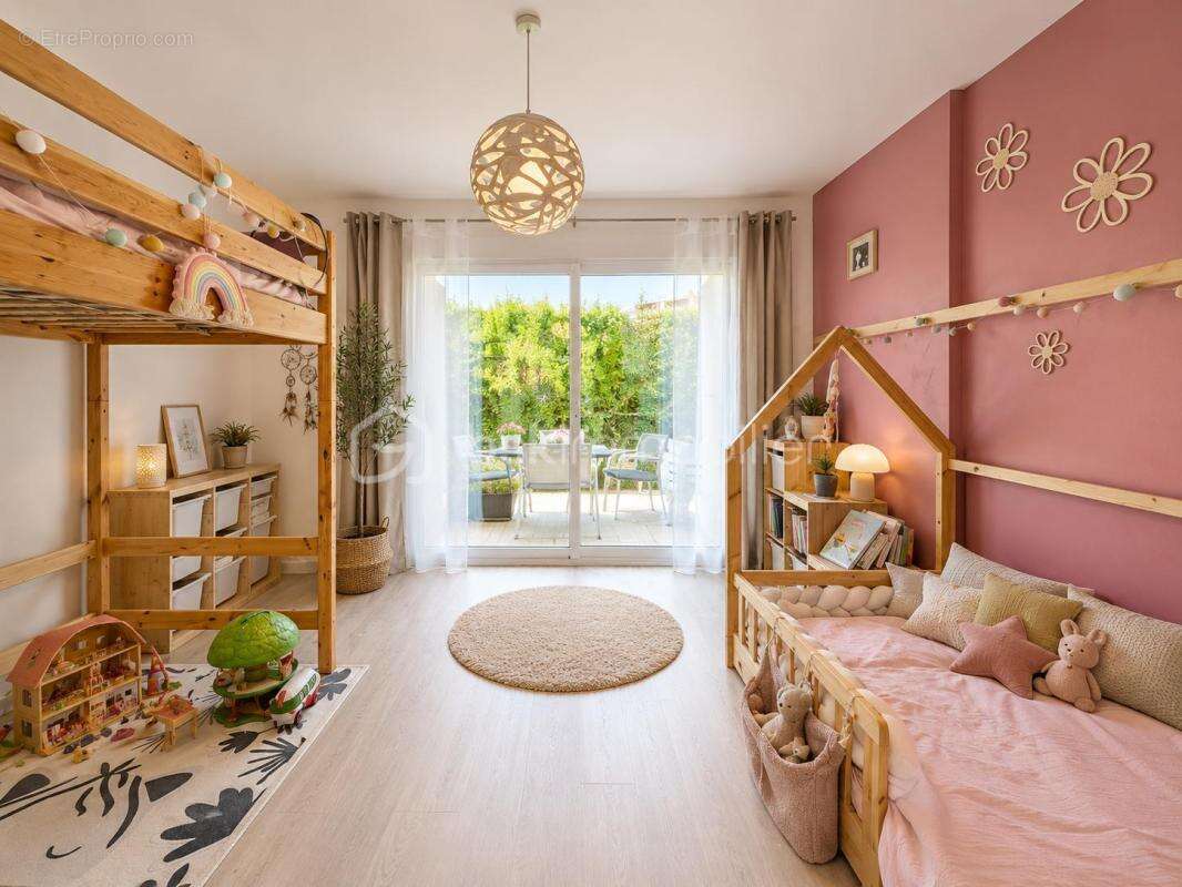 VENCE – Appartement avec terrasse spacieuse - stationnement privatif - cave - photo 6