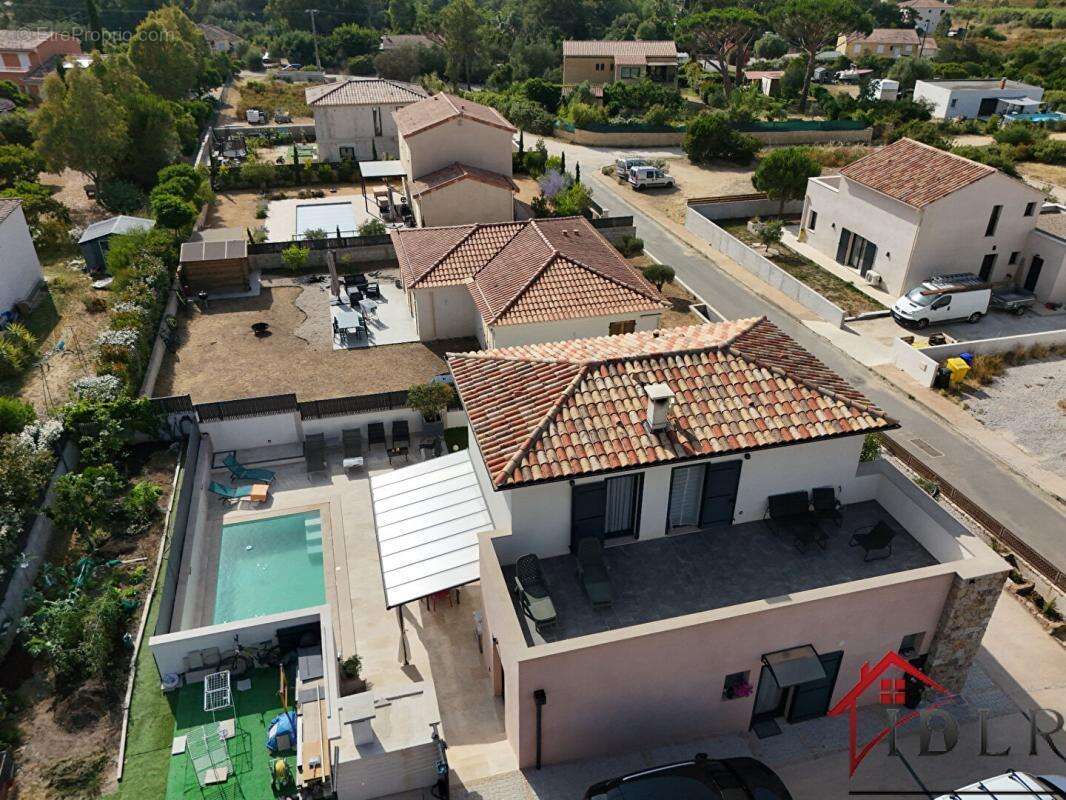 Calenzana   Villa contemporaine très récente avec piscine, a - photo 4