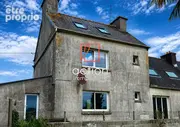 Maison à LA ROCHE-DERRIEN