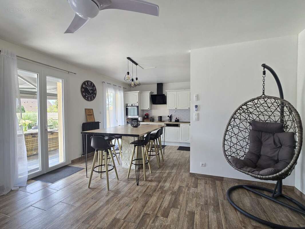 Maison à ETIVAL-LES-LE-MANS