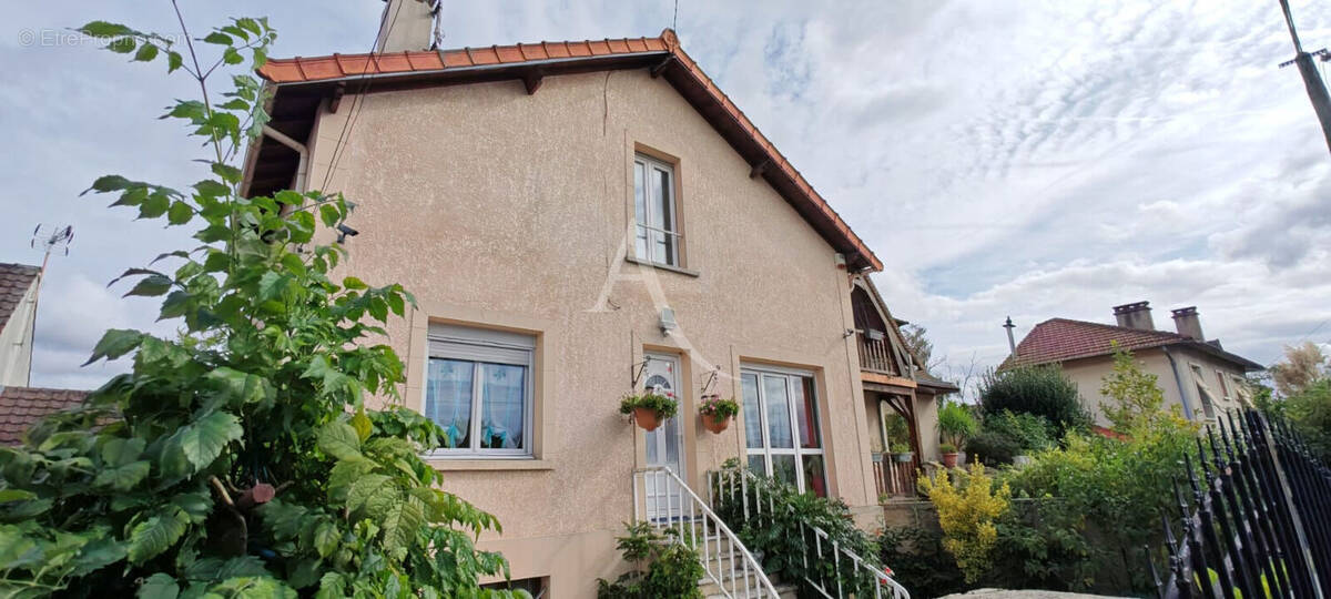 Maison à CHELLES