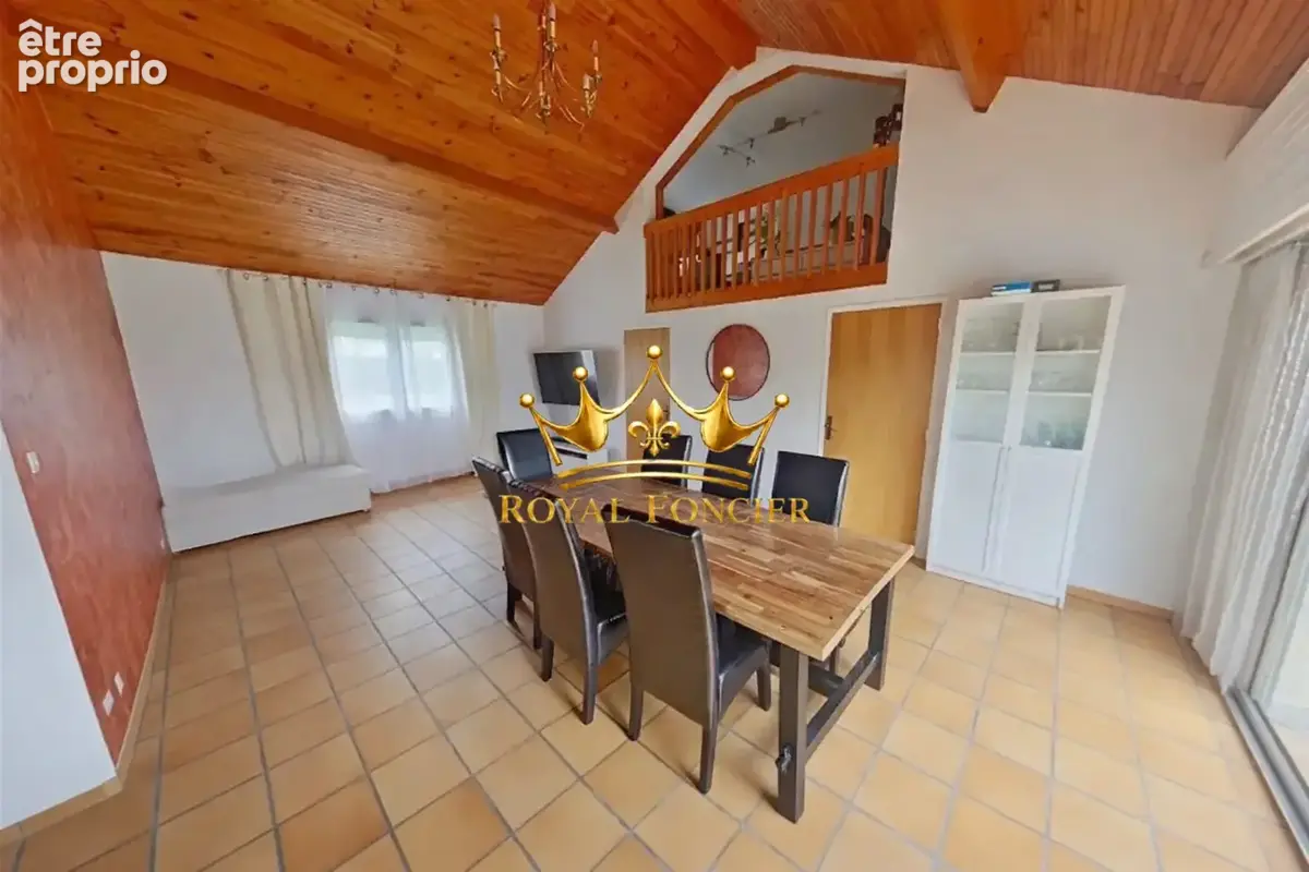 Séjour de 40m² agréable très lumineux 