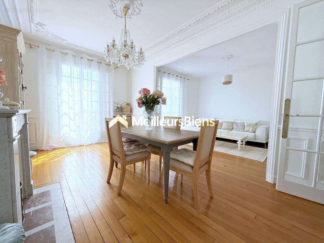 Appartement à ENGHIEN-LES-BAINS